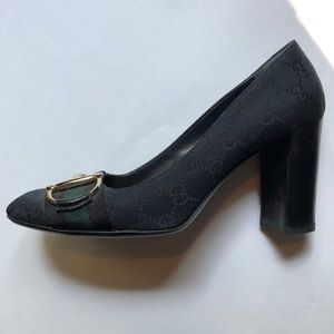 Authentic Gucci green horsebit pumps size 38